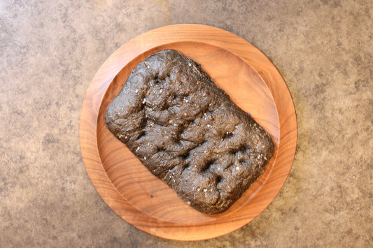 Focaccia al Nero di Seppia イカスミフォカッチャ 1/4